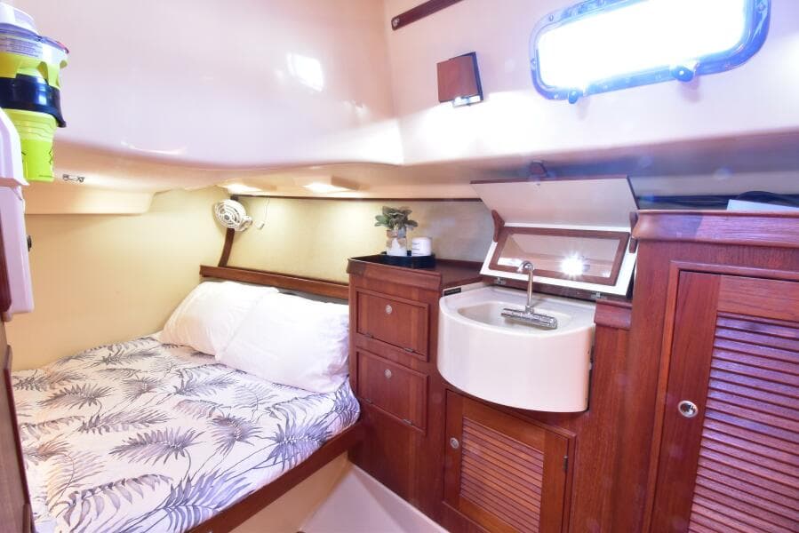 1999 Island Packet 380