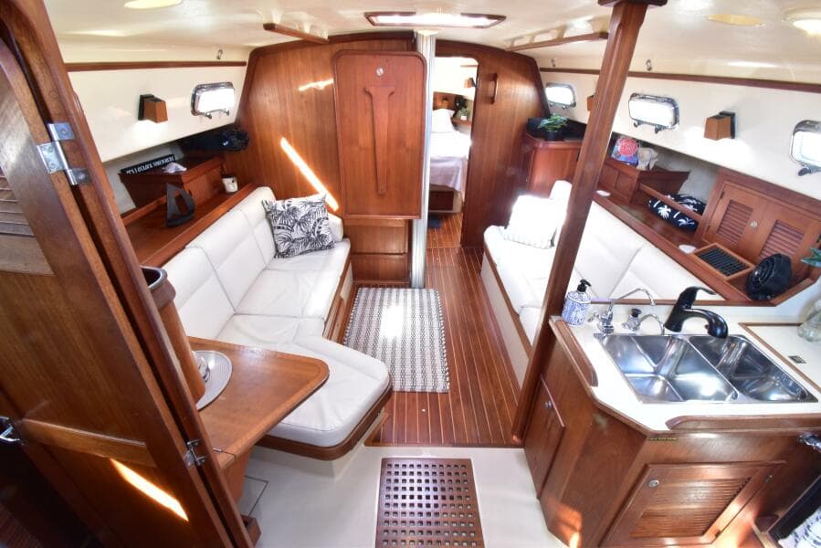 1999 Island Packet 380