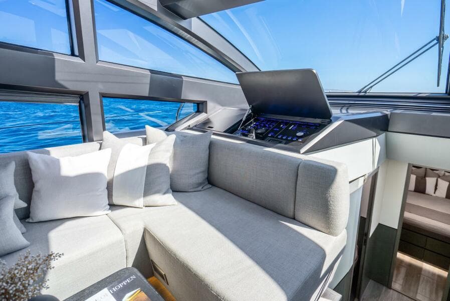 2027 Pearl 63