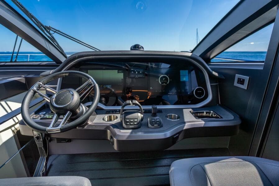 2027 Pearl 63