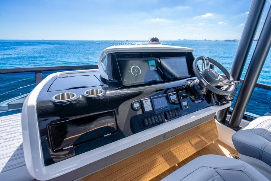 2027 Pearl 63