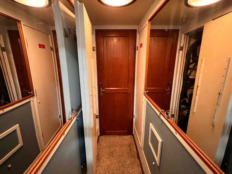 1980 Hatteras 58 MY