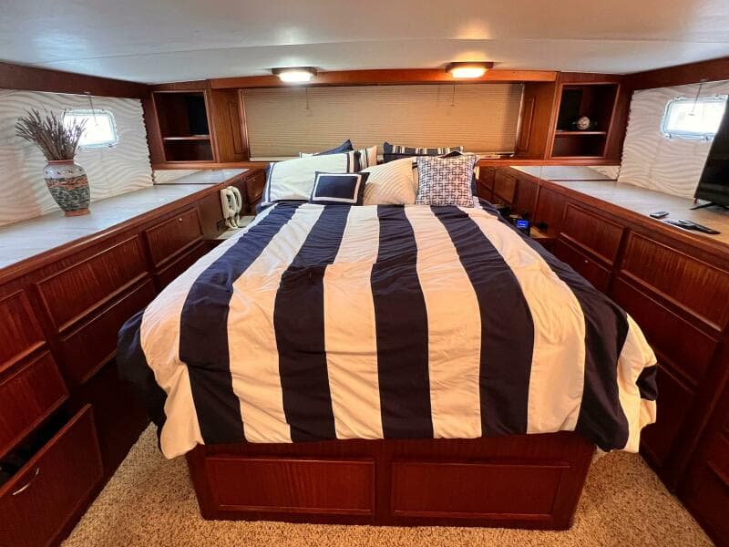 1980 Hatteras 58 MY