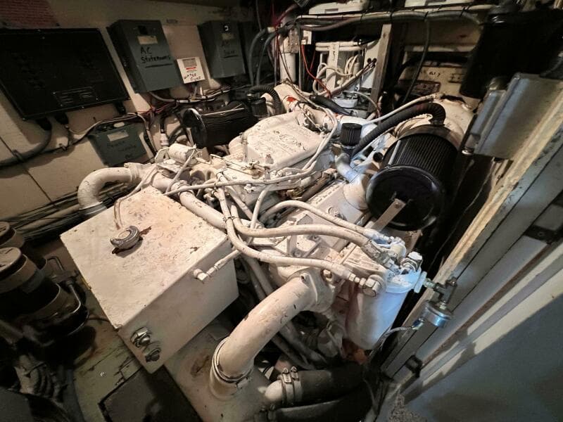 1980 Hatteras 58 MY