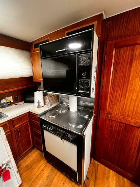 1980 Hatteras 58 MY