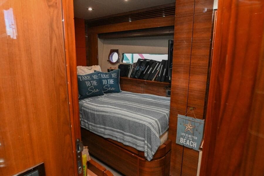 2015 Sunseeker Predator 68