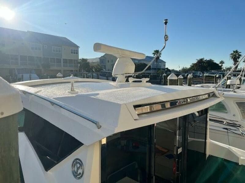 2018 Cruisers Yachts 42 Cantius