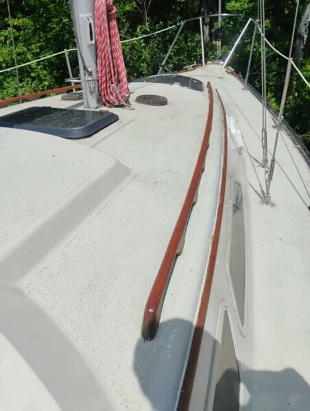 1977 Islander 28