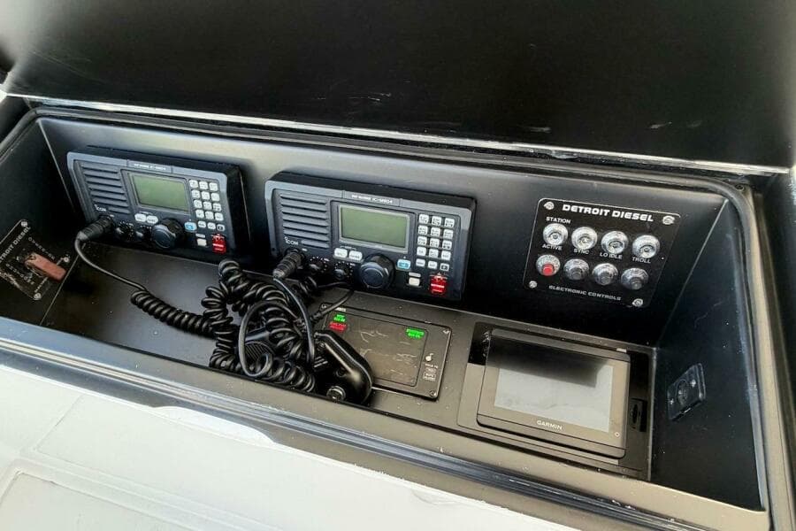 2004 Viking 56 Convertible