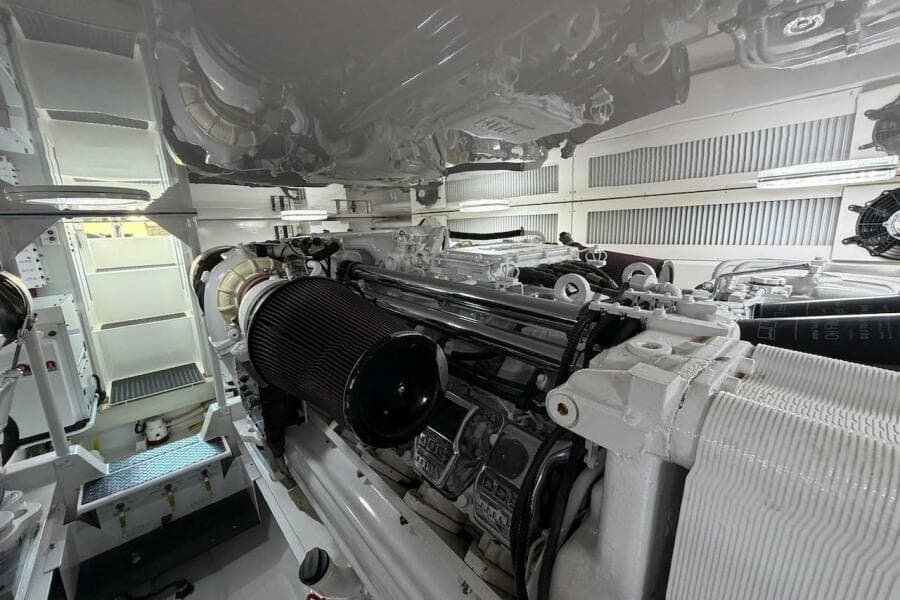 2004 Viking 56 Convertible