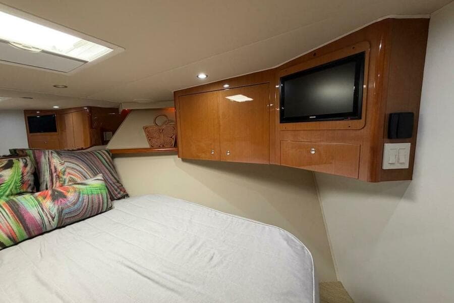 2004 Viking 56 Convertible
