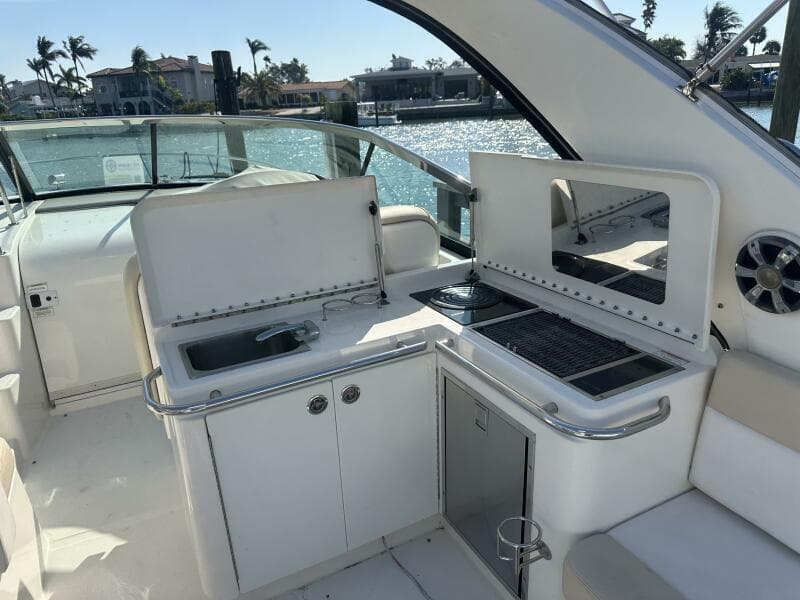 2013 Sea Ray 370 Venture