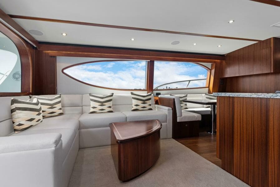 2016 Hatteras GT63