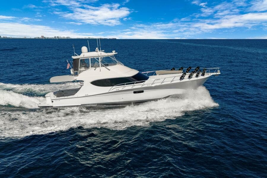 2016 Hatteras GT63