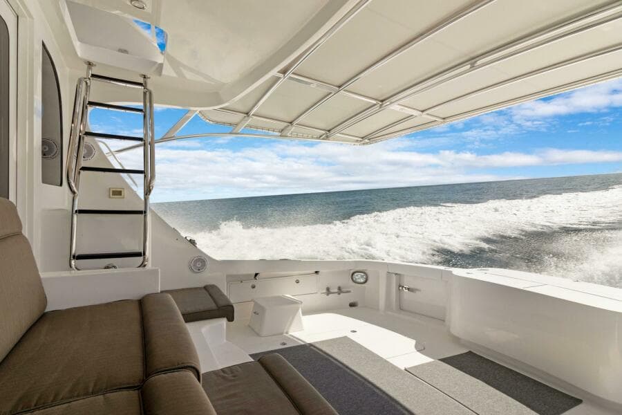 2016 Hatteras GT63