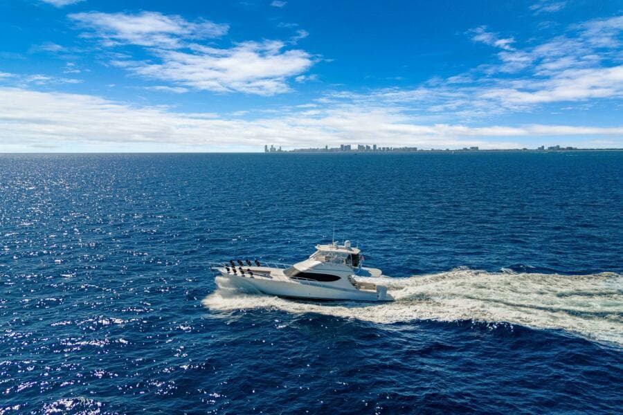 2016 Hatteras GT63