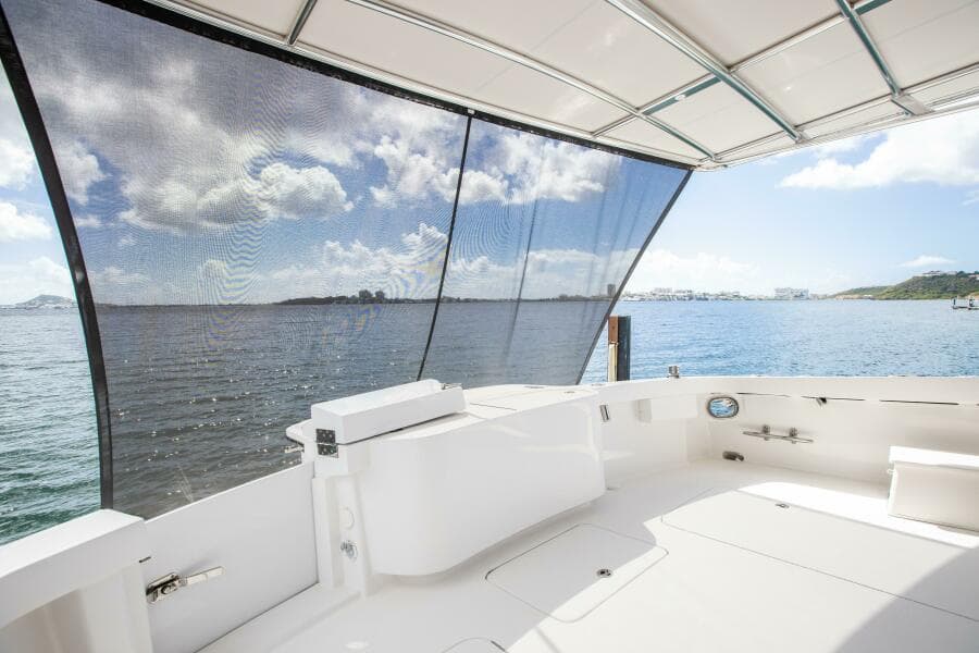 2016 Hatteras GT63