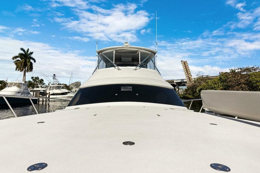 2016 Hatteras GT63