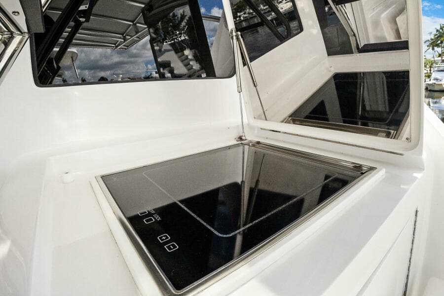 2016 Hatteras GT63