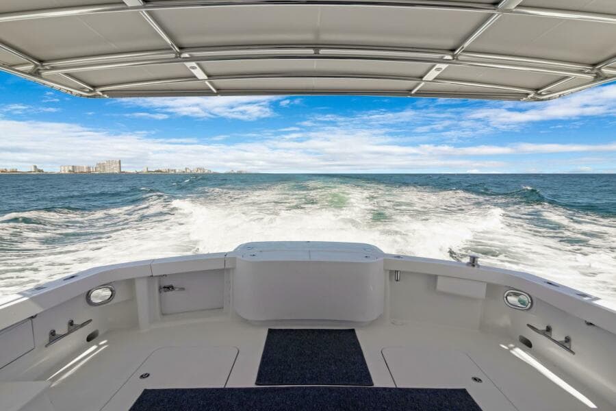 2016 Hatteras GT63