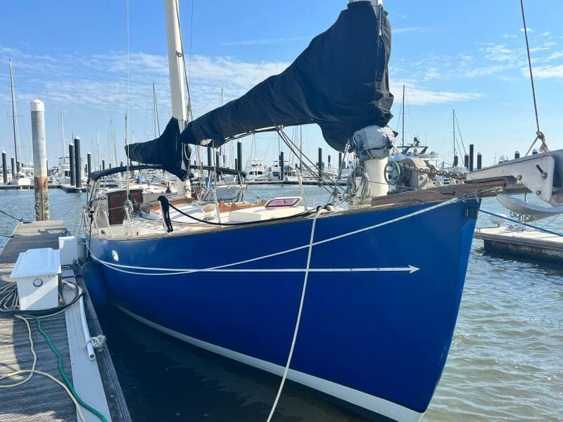 1979-freedom-40-cat-ketch-sail-9702897-20250303172813453-1_XLARGE.jpg