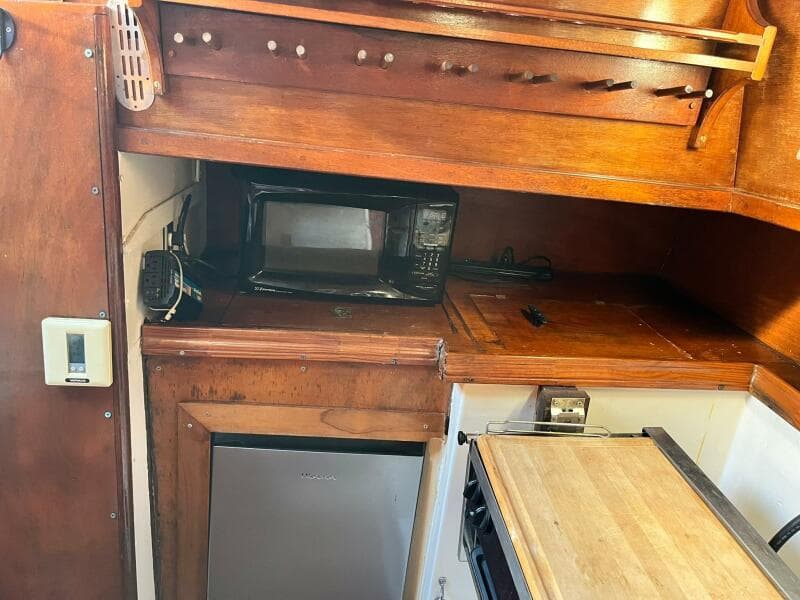1979-freedom-40-cat-ketch-sail-9702897-20250303172727370-1_XLARGE.jpg
