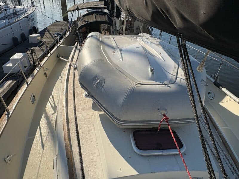 1979-freedom-40-cat-ketch-sail-9702897-20250513145245473-1_XLARGE.jpg