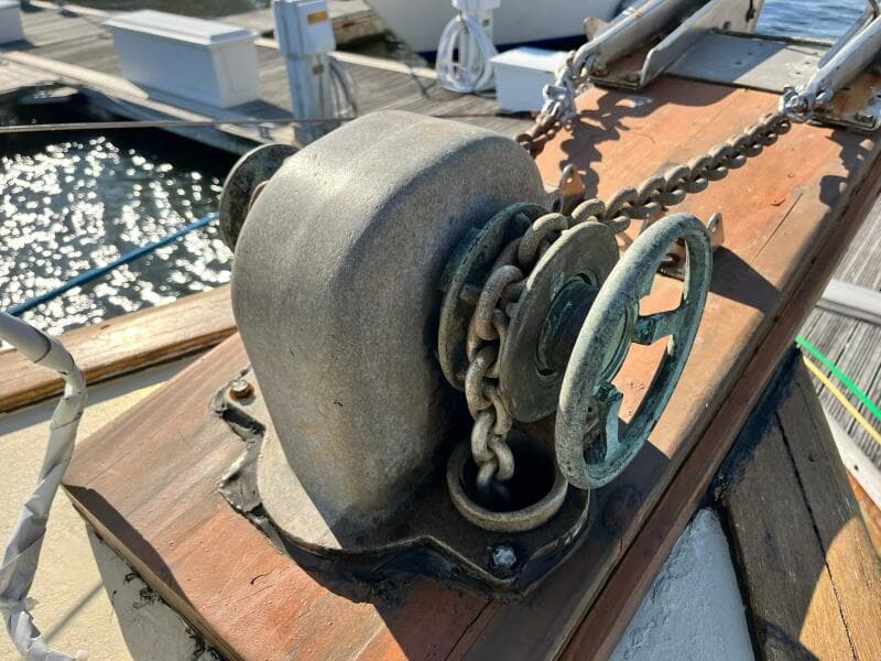 1979-freedom-40-cat-ketch-sail-9702897-20250303172751552-1_XLARGE.jpg