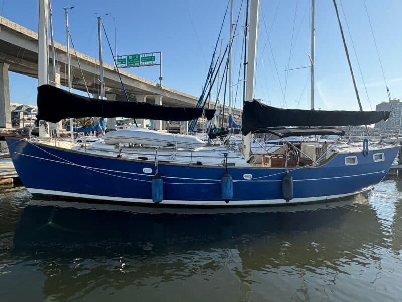 1979-freedom-40-cat-ketch-sail-9702897-20250513145330390-1_XLARGE.jpg