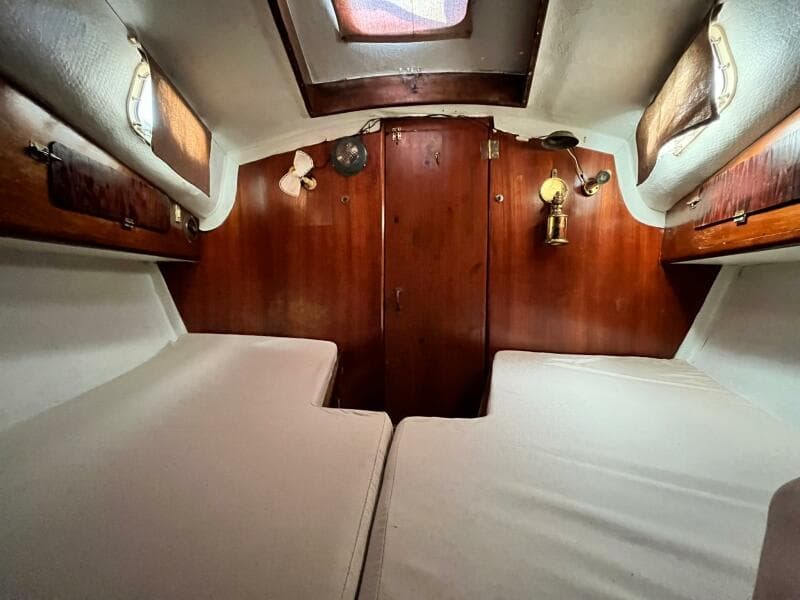 1979-freedom-40-cat-ketch-sail-9702897-20250303172715156-1_XLARGE.jpg
