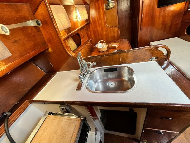 1979-freedom-40-cat-ketch-sail-9702897-20250303172721418-1_XLARGE.jpg