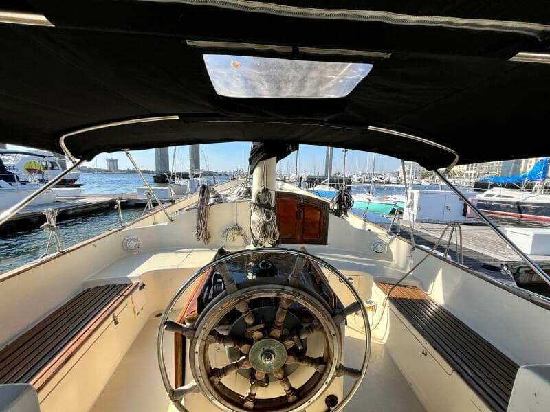 1979-freedom-40-cat-ketch-sail-9702897-20250303172801637-1_XLARGE.jpg