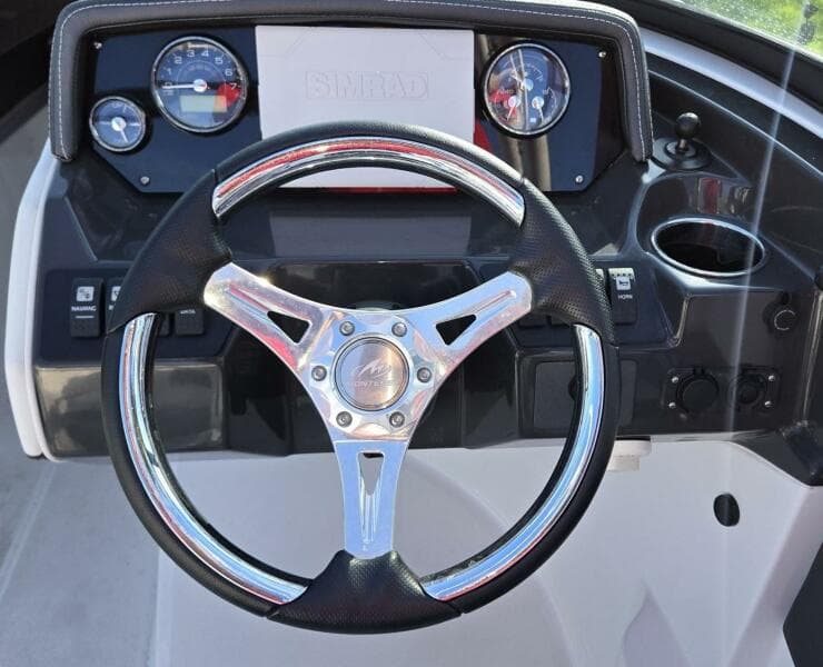 2023 Monterey M225