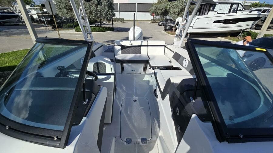 2023 Monterey M225