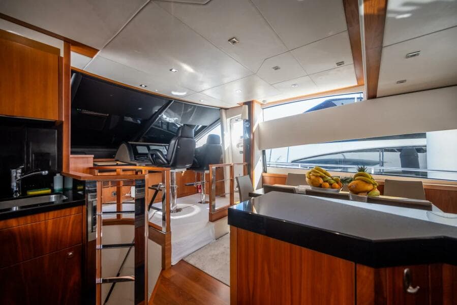 2015 Sunseeker 75