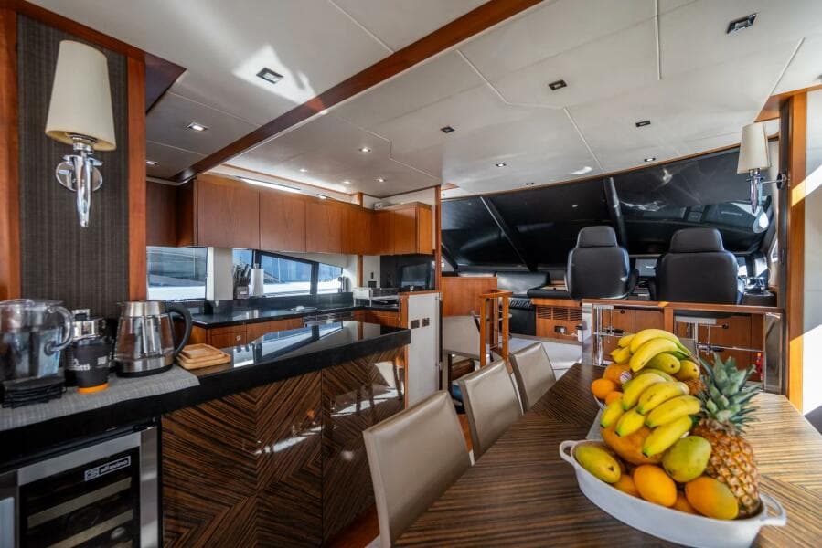 2015 Sunseeker 75