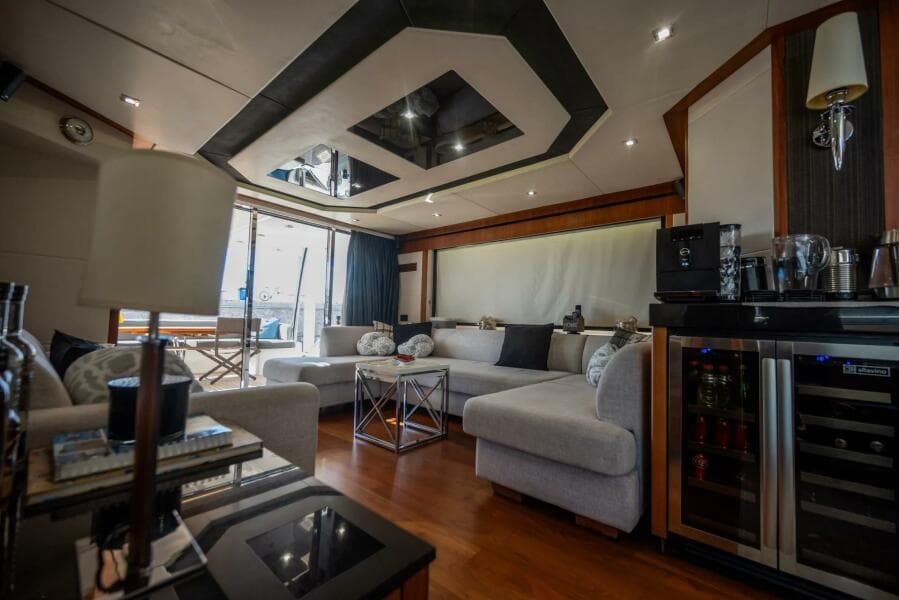 2015 Sunseeker 75
