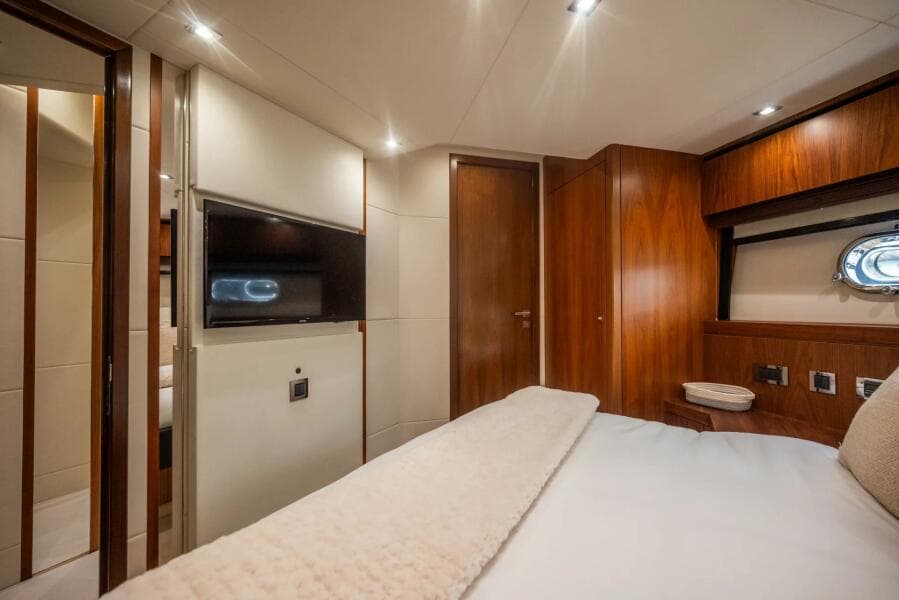 2015 Sunseeker 75
