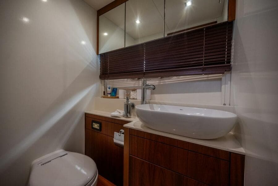 2015 Sunseeker 75
