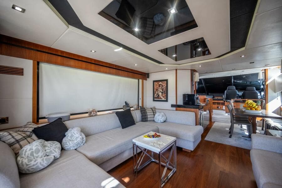2015 Sunseeker 75