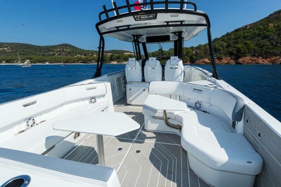 2025 Wellcraft 38 T-Top