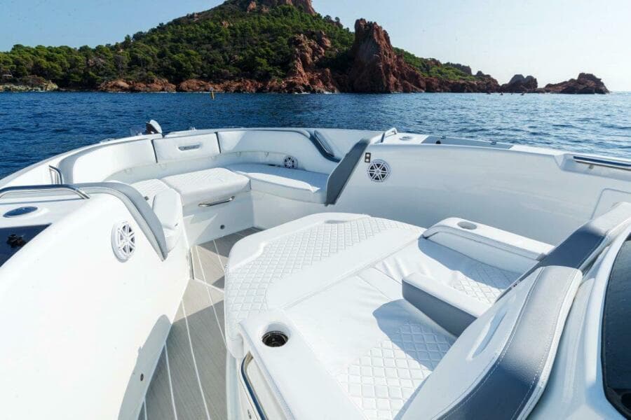 2025 Wellcraft 38 T-Top