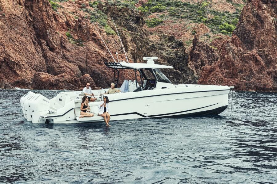 2025 Wellcraft 38 T-Top