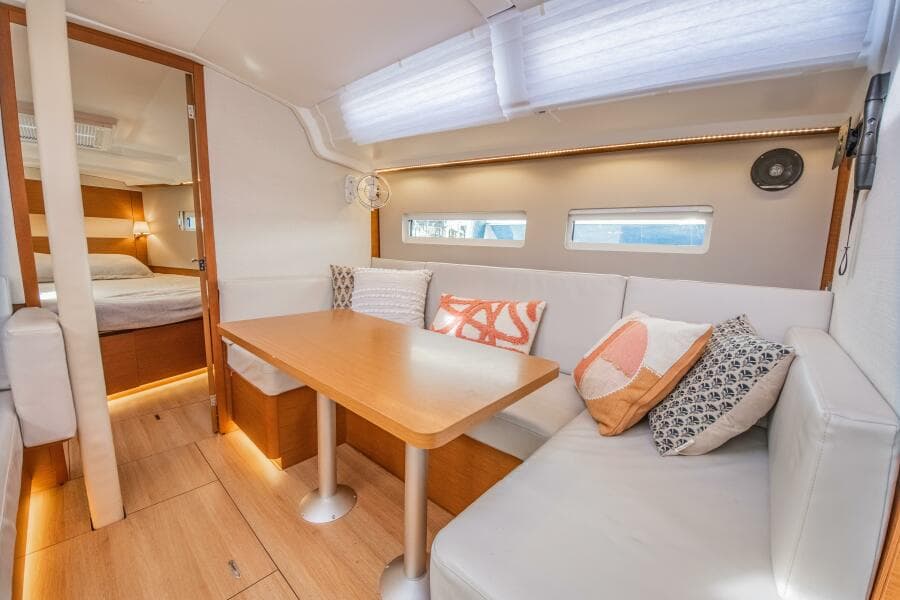 2023 Jeanneau Sun Odyssey 410