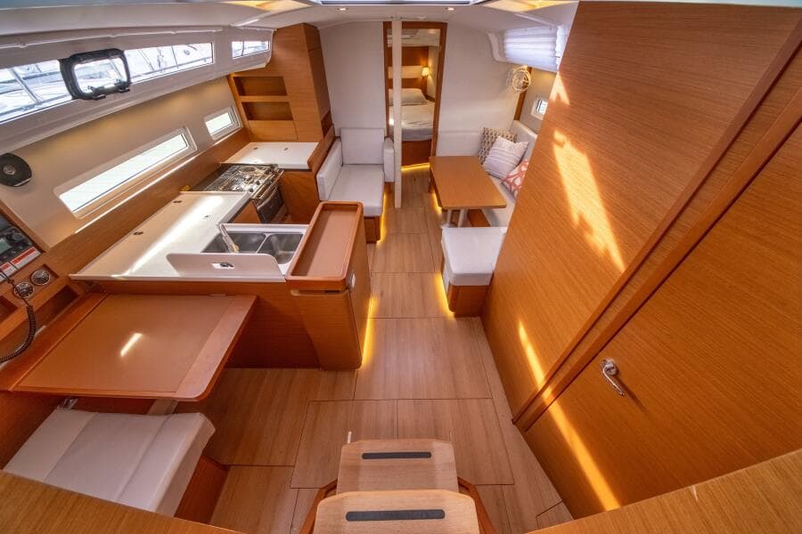 2023 Jeanneau Sun Odyssey 410