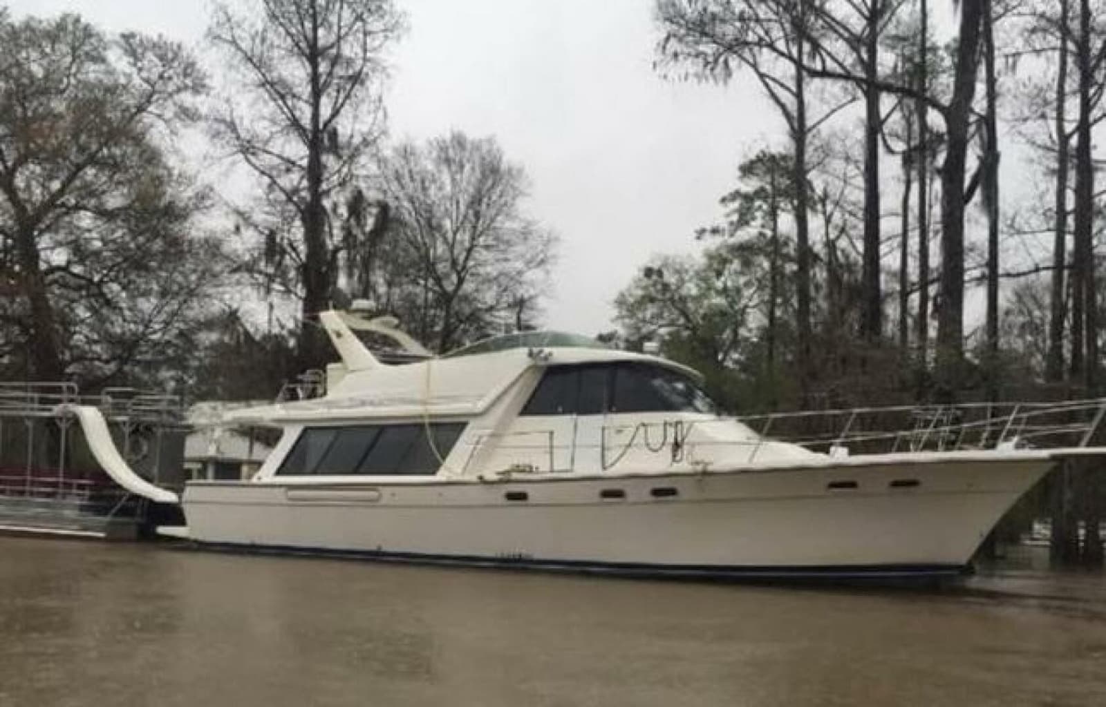 2000 Bayliner 4788 Pilot House Motoryacht