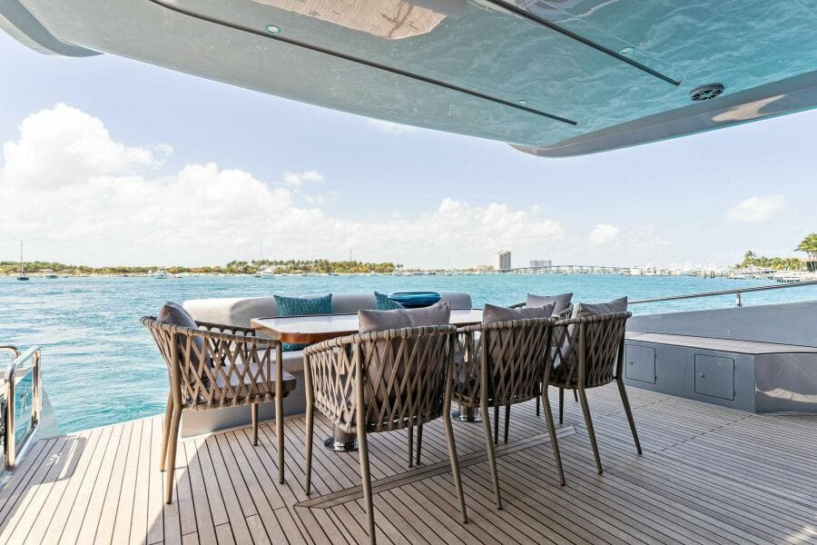 2027 Aquitalia Yachts Flybridge