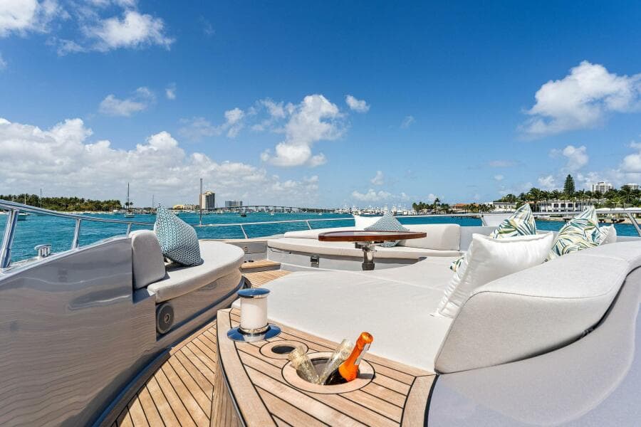 2027 Aquitalia Yachts Flybridge