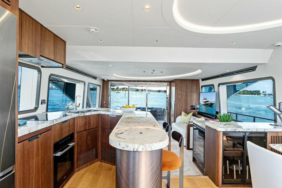 2027 Aquitalia Yachts Flybridge
