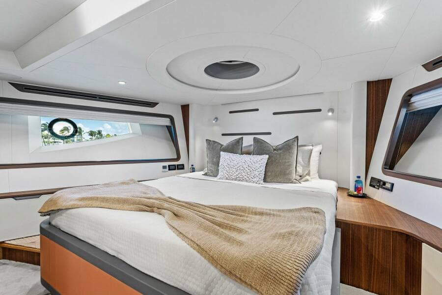 2027 Aquitalia Yachts Flybridge